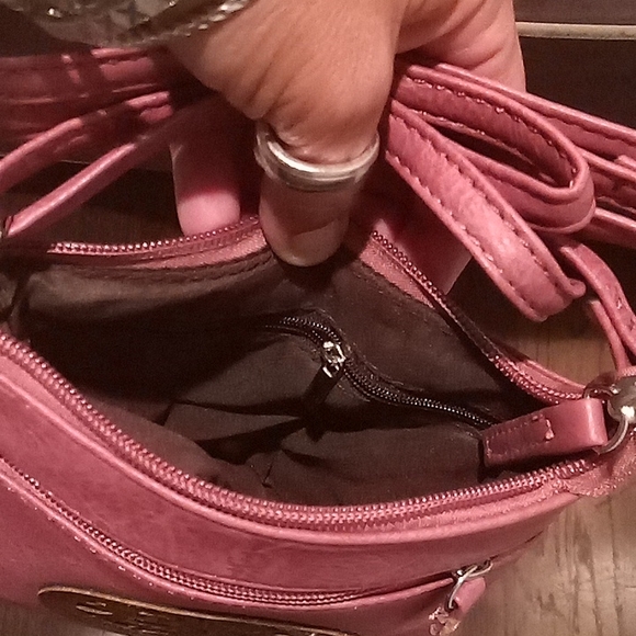 Dusty Rose Colored Vegan Leather Crossbody New - Picture 8 of 13